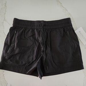 NWT Athleta Trekkie North Short